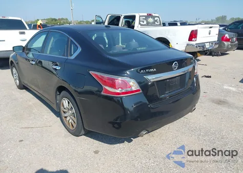 2015 Nissan Altima 2.5/2.5 S/2.5 Sl/2.5 Sv из США, поврежденный, VIN 1N4AL3AP7FC496713